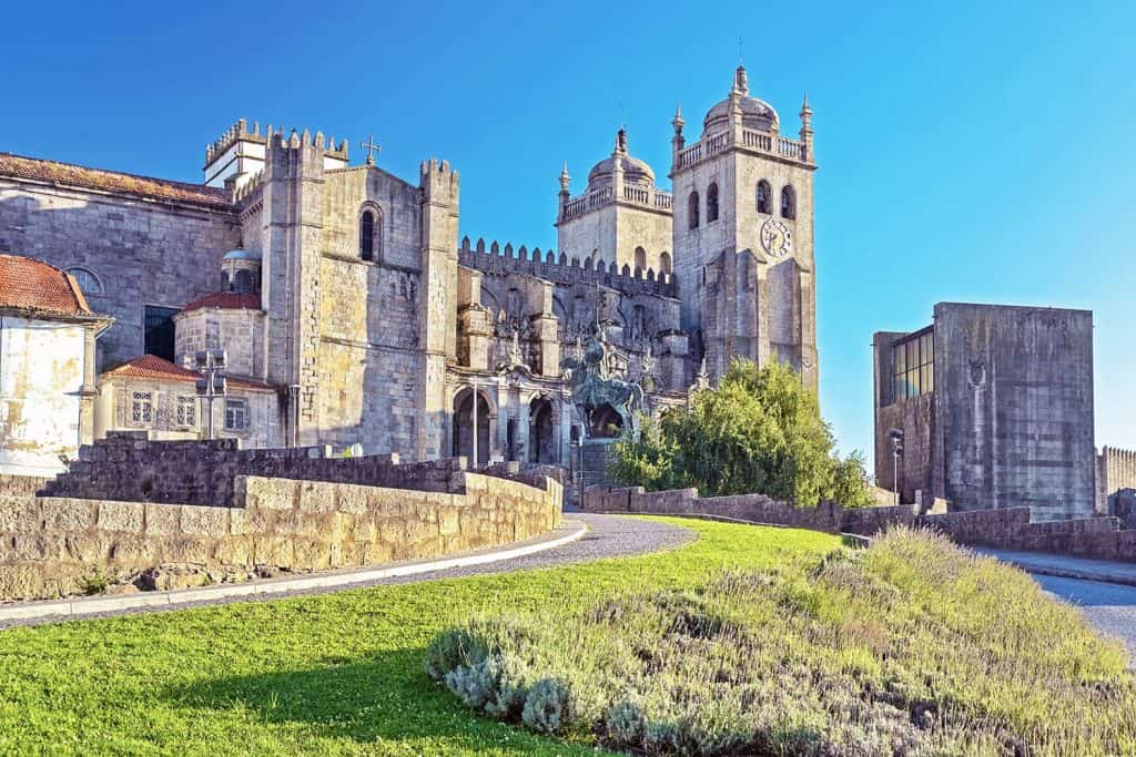 มหาวิหารปอร์โต (Porto Cathedral)